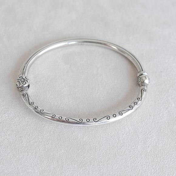 Brighton Charm Bangle Bracelet Silver Plated Magnetic Clasp Hinged Retired 2.5" - Picture 1 of 5